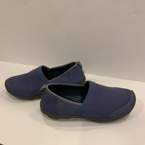 Crocs Duet Busy Day Women’s Size 9 Blue Slip On Shoes Comfort Support